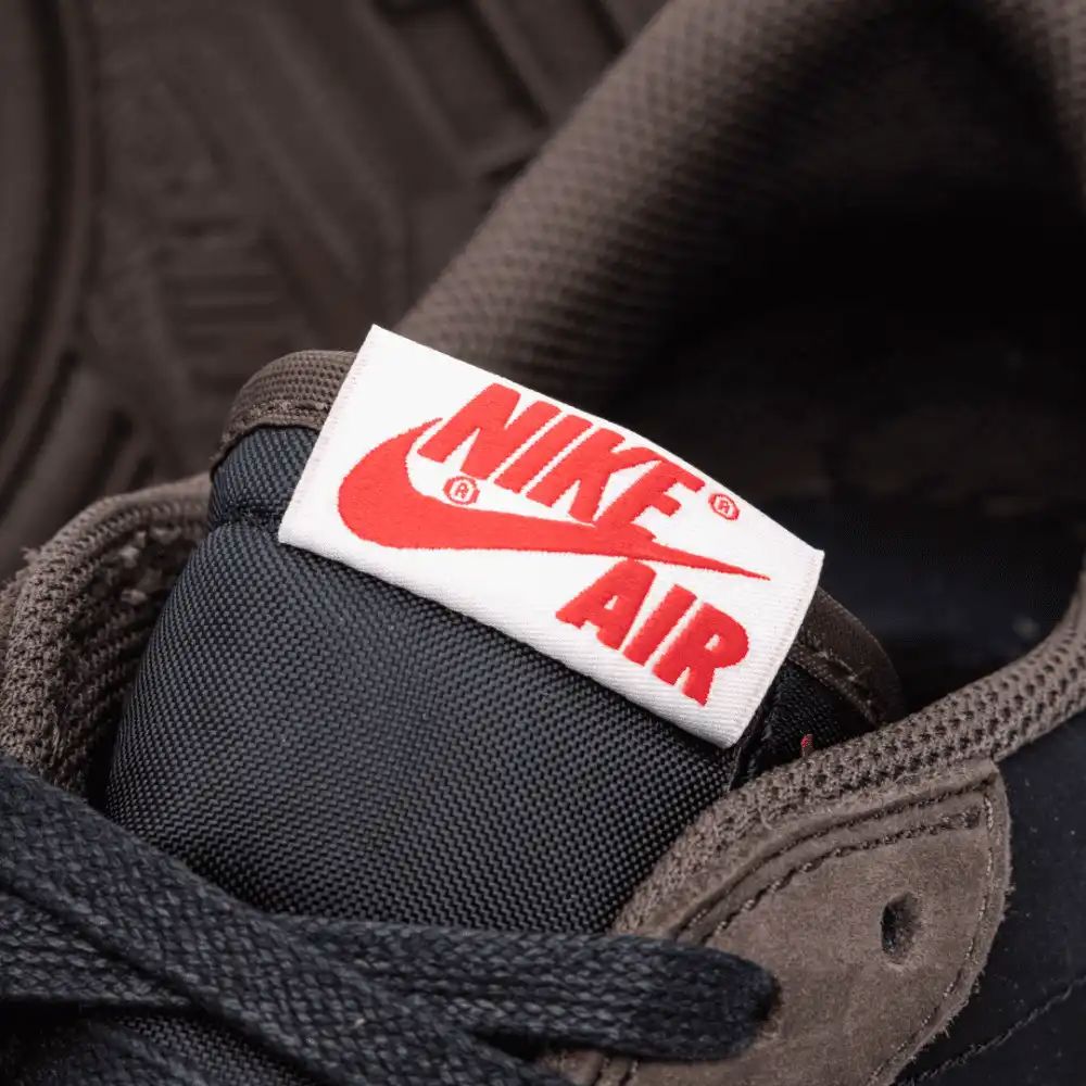 Travis Scott x Air Jordan 1 Low Retro SP Dark Mocha Tênis Nike Jordan 1 Low Archaeo Brown Dm Stores